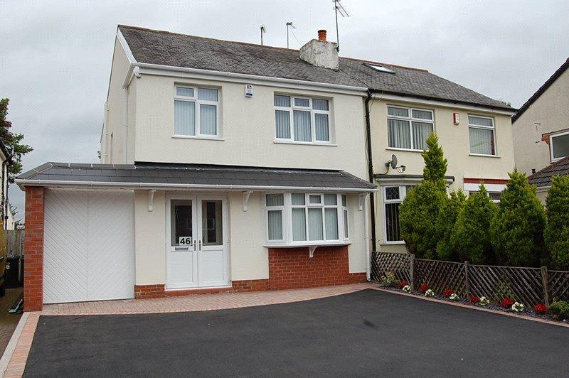 Bhylls Lane, Wolverhampton, WV3 3 bed semidetached house £249,950