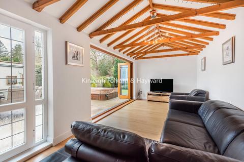52 Copse Avenue, West Wickham, BR4 9NR