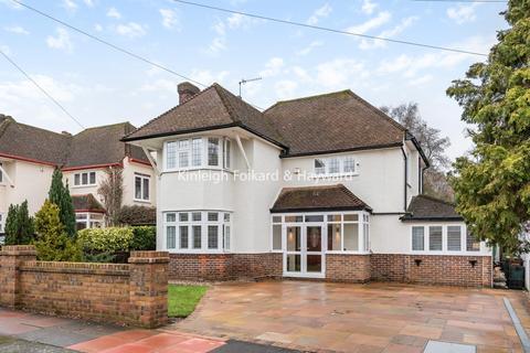52 Copse Avenue, West Wickham, BR4 9NR