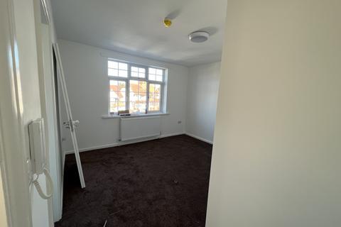 1 bedroom in a house share to rent, TANFIELD AVENUE, NEASDEN, LONDON NW2