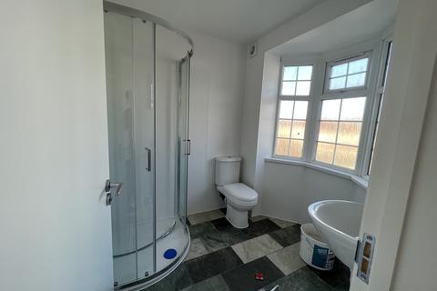 1 bedroom in a house share to rent, TANFIELD AVENUE, NEASDEN, LONDON NW2