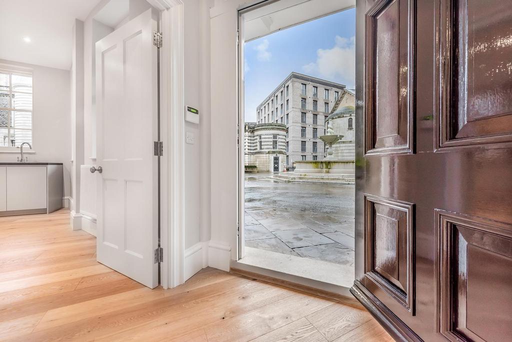 Private Entrance