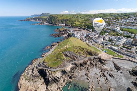 8 Albert Court, Ilfracombe, EX34 9EB