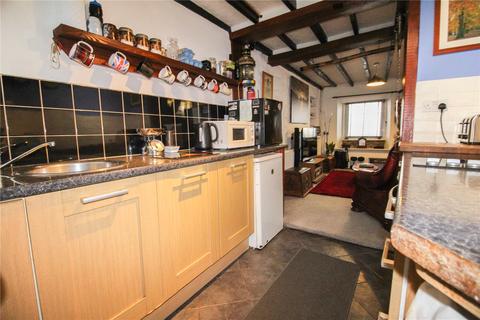 8 Albert Court, Ilfracombe, EX34 9EB