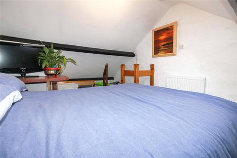 8 Albert Court, Ilfracombe, EX34 9EB