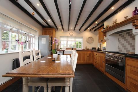 May Cottage Smallway, Congresbury, Bristol, BS49 5AA