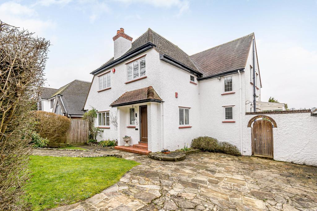 Downs Road, Coulsdon 4 bed detached house £975,000