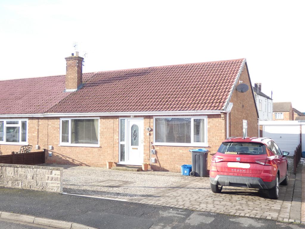 Grange Avenue, Leeming Bar 2 bed semidetached bungalow £180,000