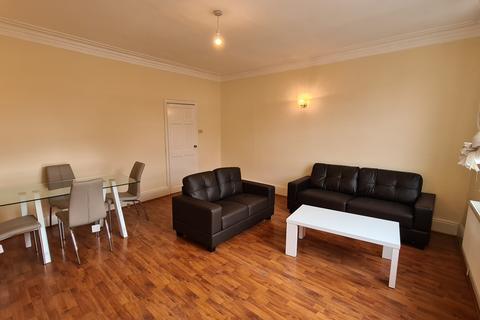 3 bedroom flat to rent, Barlow Moor Rd, Chorlton, MANCHESTER, M21 8AZ
