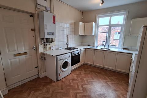 3 bedroom flat to rent, Barlow Moor Rd, Chorlton, MANCHESTER, M21 8AZ