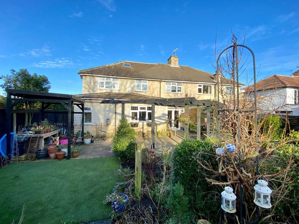 Coxwold View, Wetherby, LS22 5 bed semidetached house £425,000