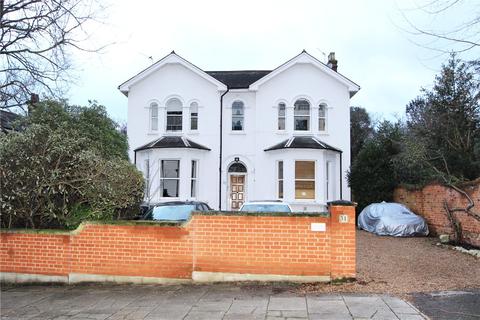 Flat 3, 31 Park Hill, London, W5 2JS