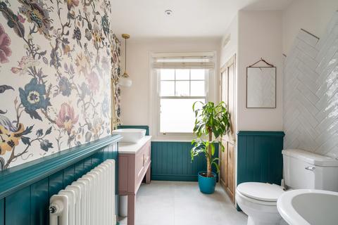83 Halstead Road, London, E11 2AY