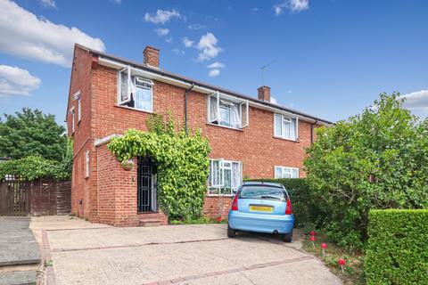 3 bedroom semi-detached house for sale - Summerhouse Way, Abbots Langley, Hertfordshire, WD5