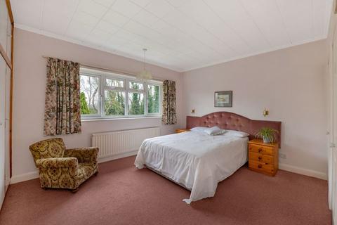 48 Ridgeway Crescent, Tonbridge, TN10 4NR
