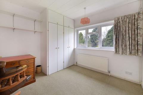 48 Ridgeway Crescent, Tonbridge, TN10 4NR