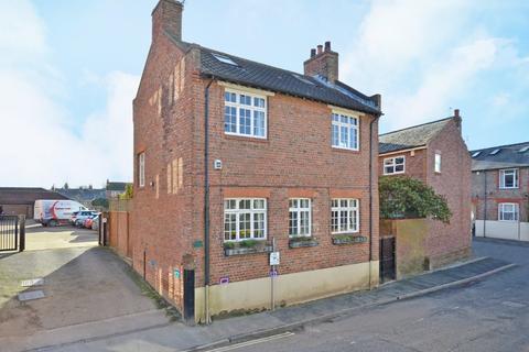 Riverside Cottage Clementhorpe, York, YO23 1AN