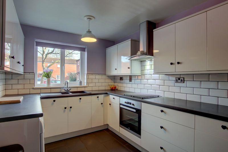 Sandhurst Close, Churchill North, Redditch 3 bed terraced house £175,000