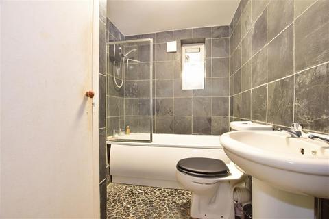 4 Brundish, Basildon, SS13 3ET