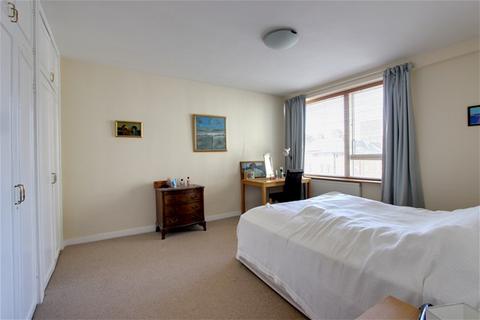 2 bedroom flat to rent, Millbank Court, 24 John Islip Street, Victoria, SW1P