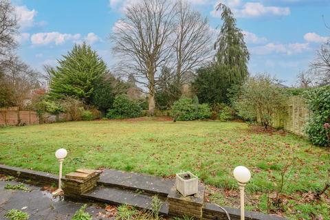 Kingswood Avenue Road, Cobham, KT11 3HW
