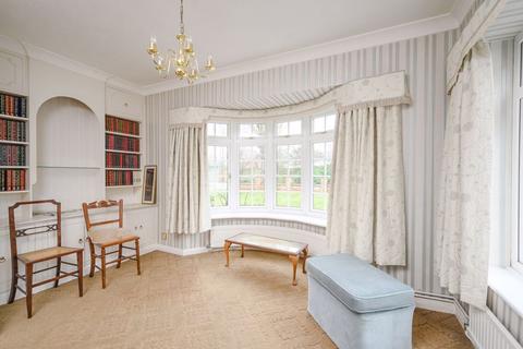 Kingswood Avenue Road, Cobham, KT11 3HW