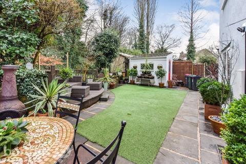 8 Alma Row, Whiston, Rotherham, S60 4HT