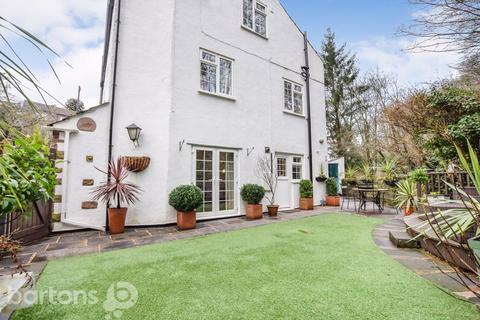8 Alma Row, Whiston, Rotherham, S60 4HT