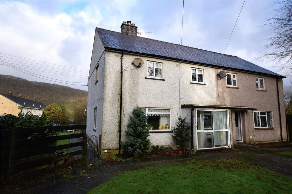 Maes Y Llan, Cemmaes, Machynlleth... 3 bed end of terrace house £148,500