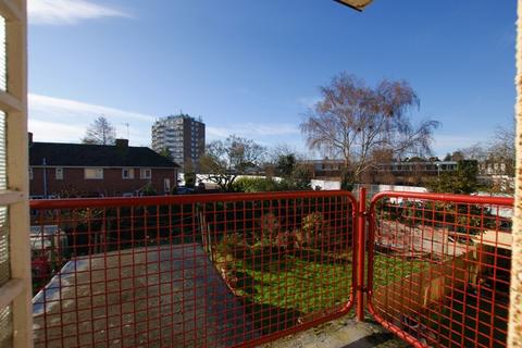 15b Brook Close, Exeter, EX1 3JL