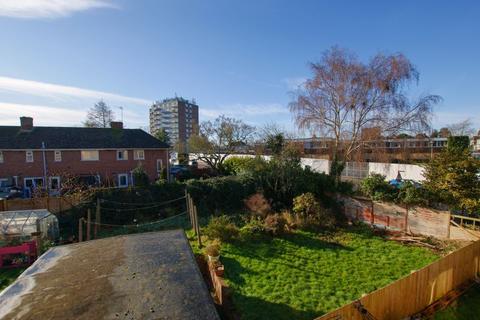 15b Brook Close, Exeter, EX1 3JL