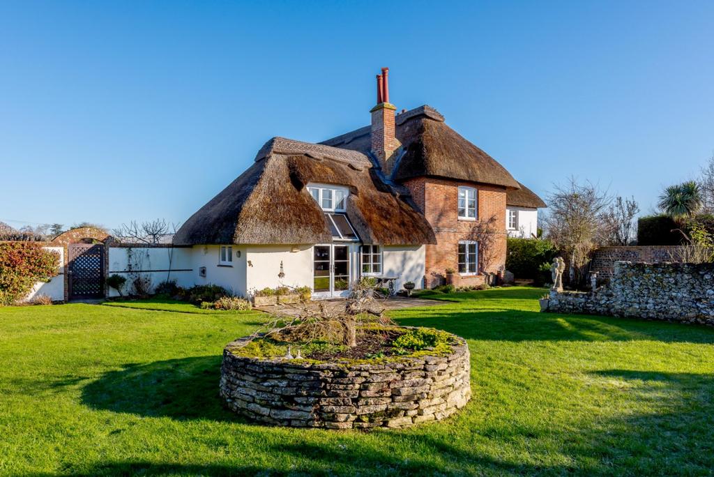 Lower Bognor Road, Lagness, Chichester 4 bed semidetached house £900,000