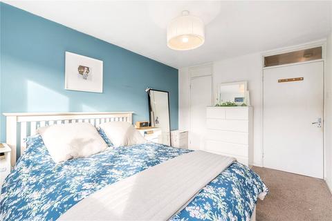 30 Deventer Crescent, London, SE22 8TJ
