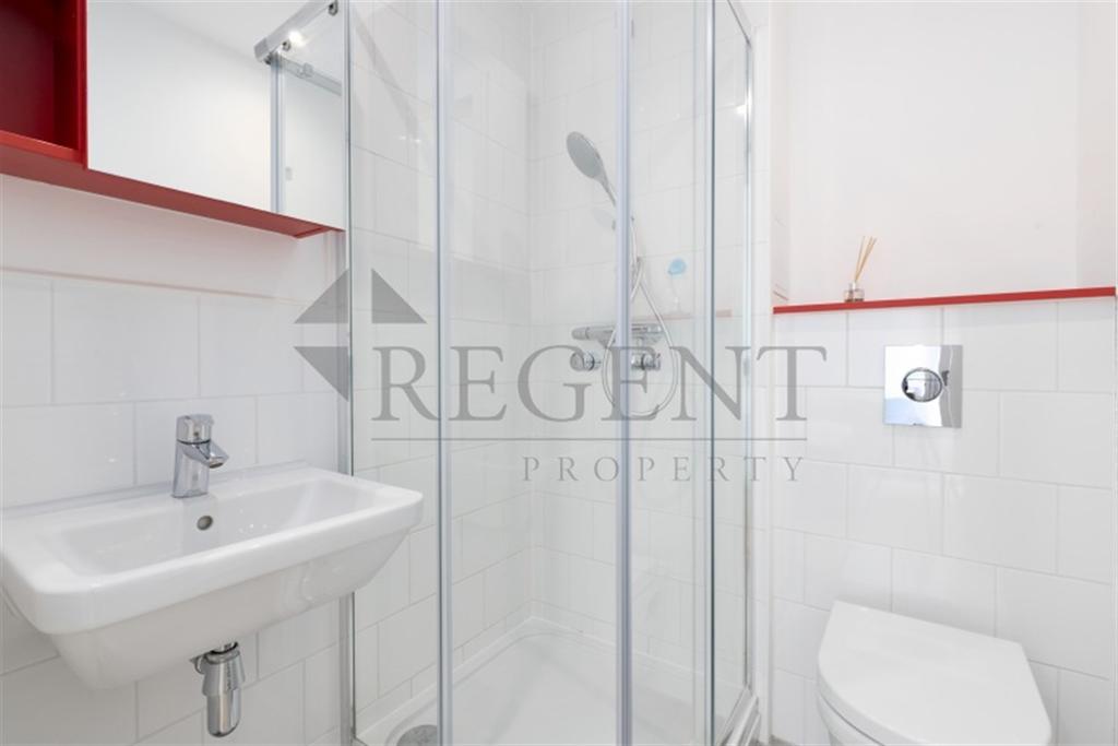 Main ensuite