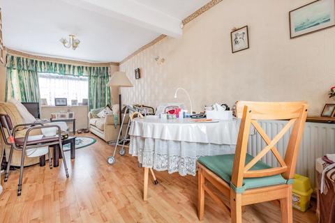 80 Lindsay Road, Worcester Park, KT4 8LE