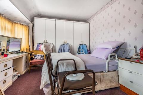 80 Lindsay Road, Worcester Park, KT4 8LE
