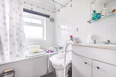 80 Lindsay Road, Worcester Park, KT4 8LE