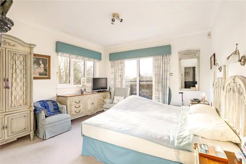 5, Cedar Court The Gables, Oxshott, Leatherhead, KT22 0SD