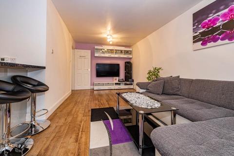 7, Claire Court Springfield Road, Cheshunt, Waltham Cross, EN8 8TD