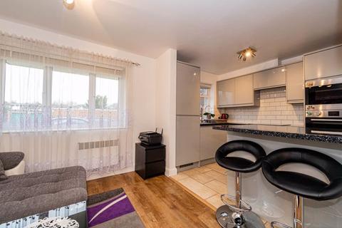 7, Claire Court Springfield Road, Cheshunt, Waltham Cross, EN8 8TD