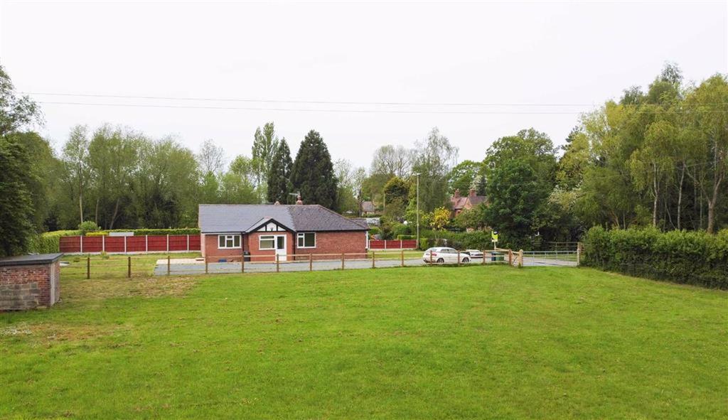 Ford Heath, Shrewsbury 3 bed detached bungalow £425,000