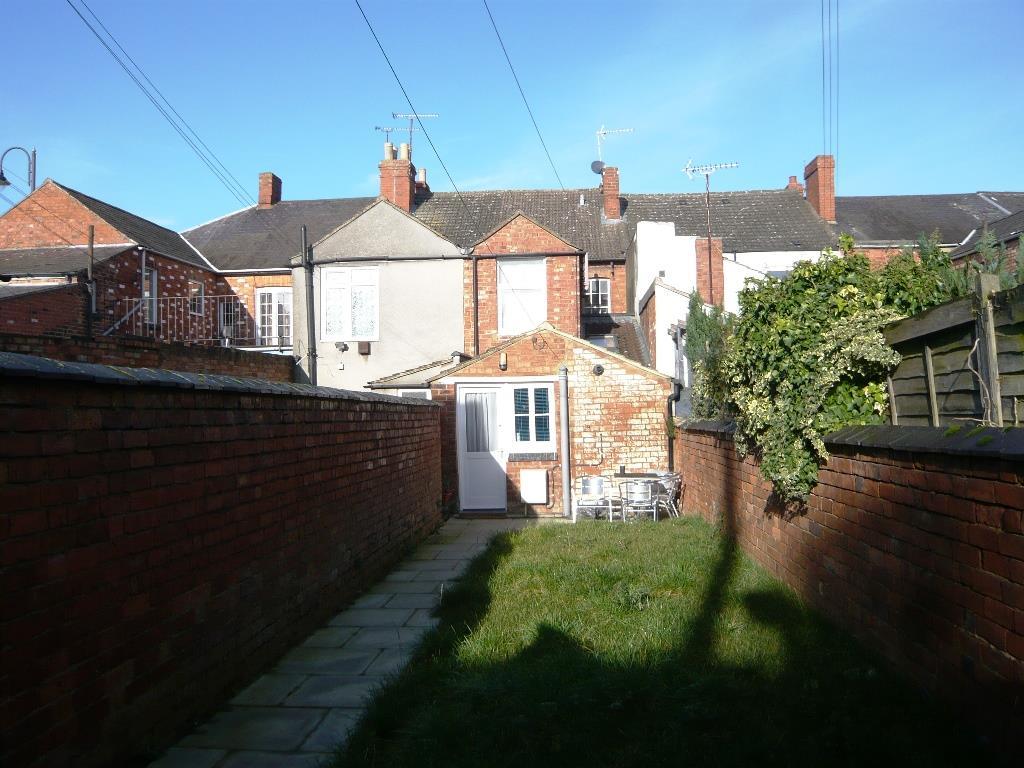 Stratford Road, Wolverton, Milton Keynes, MK12 2 bed £850