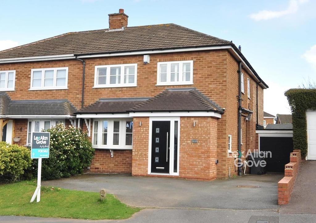 Waverley Crescent, Romsley, Halesowen 3 bed semidetached house £350,000