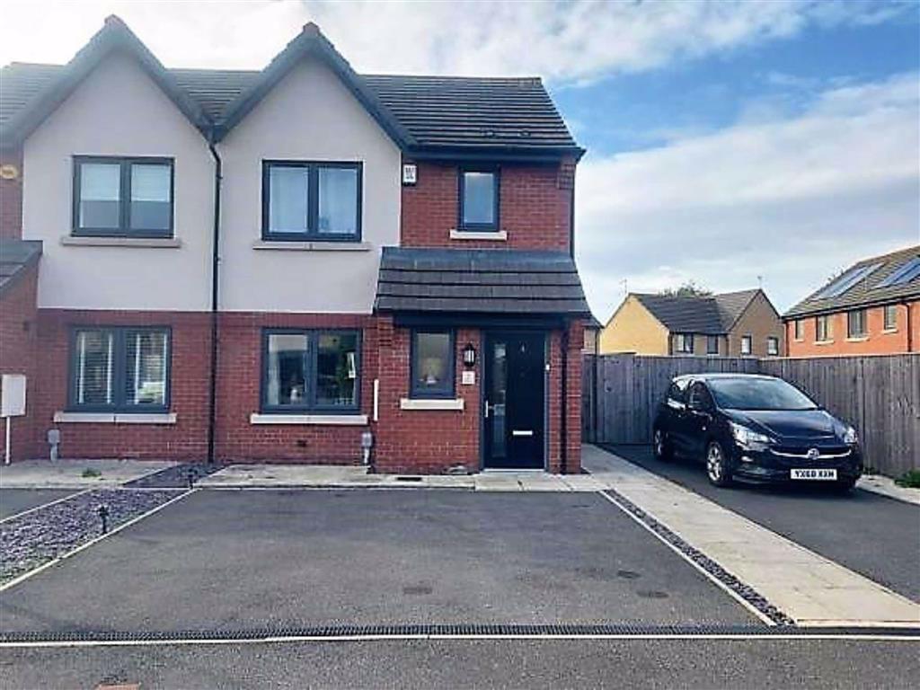 Twickenham Close, Hull, HU8 3 bed semidetached house £149,995