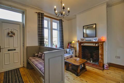 34 Ashgrove, Greengates, Bradford, BD10 0BP