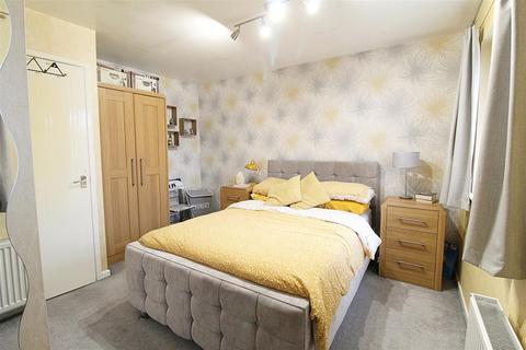 8 Bishop Blunt Close, Hessle, HU13 9NJ