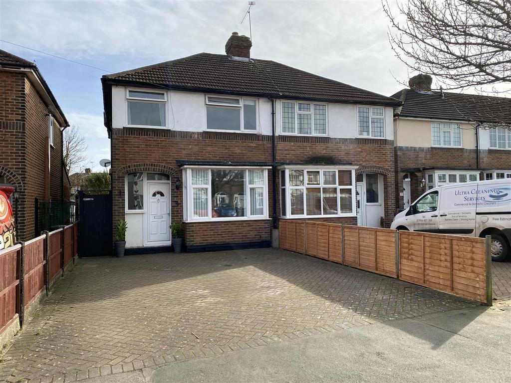 Heathcote Avenue, Hatfield 4 bed house £465,000