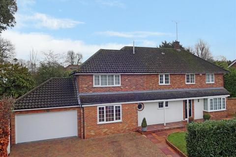 21 Great Oaks, Hutton, Brentwood, CM13 1AZ