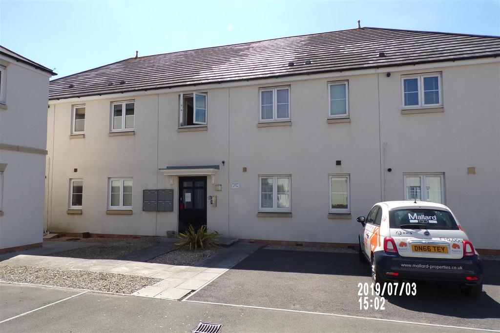 Bryntirion, Llanelli 1 bed flat £435 pcm (£100 pw)