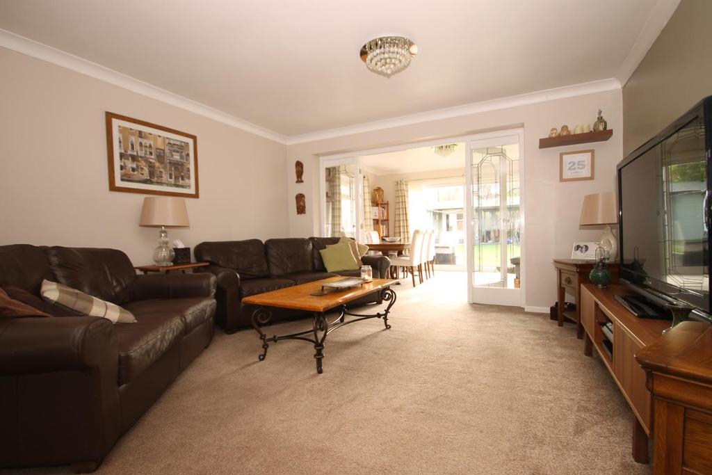 Lounge dining room